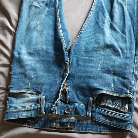 GUESS JEANS - Picture 2 of 10
